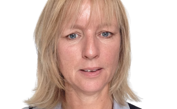 Photo of Lisa Thomson